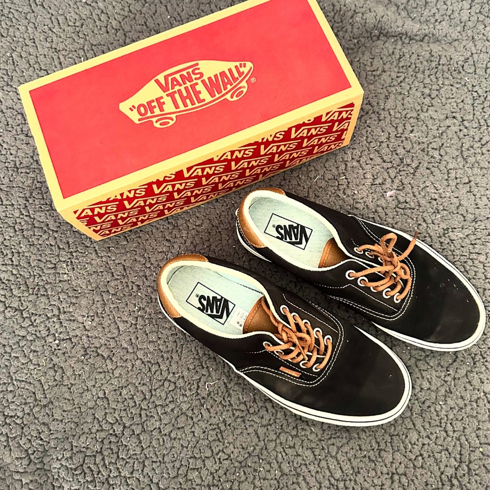 VANS - LIKE NEW - Women’s size 9. Black/acid denim.